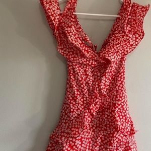 Red Floral Summer Dress. Size 6, but fits like a small/size 4